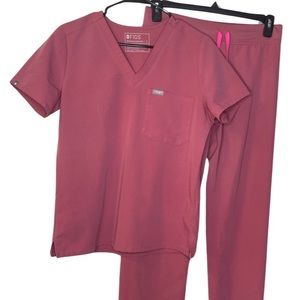 FIGS Scrub Set